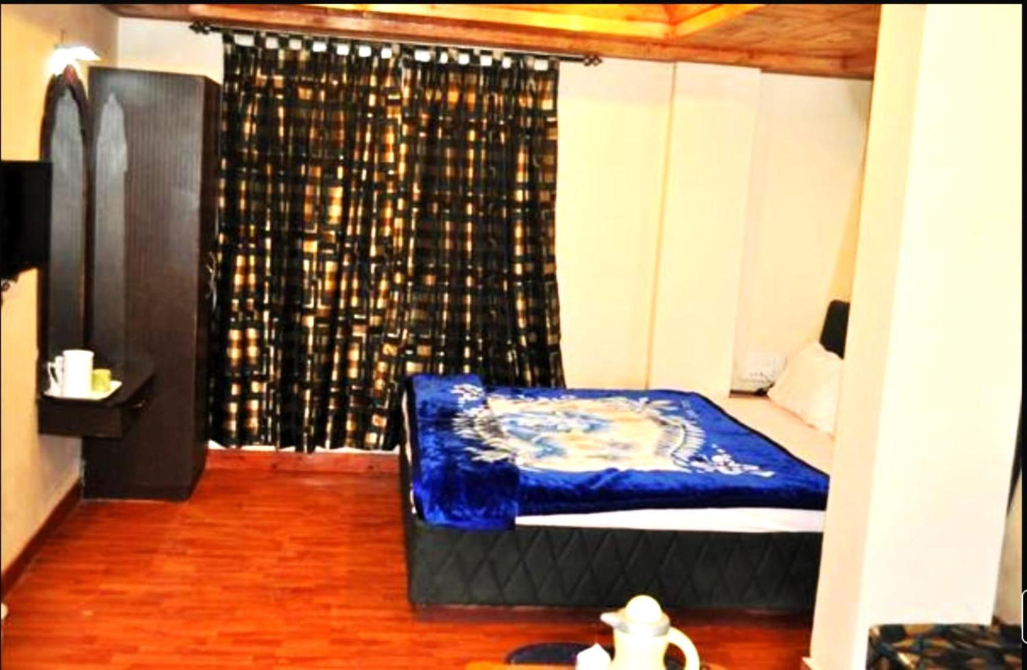 Hotel Dreamland Darjeeling Дарджилинг Екстериор снимка